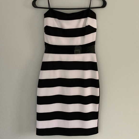 NWT Guess Strapless Black&White Stripes Dress - Picture 3 of 6